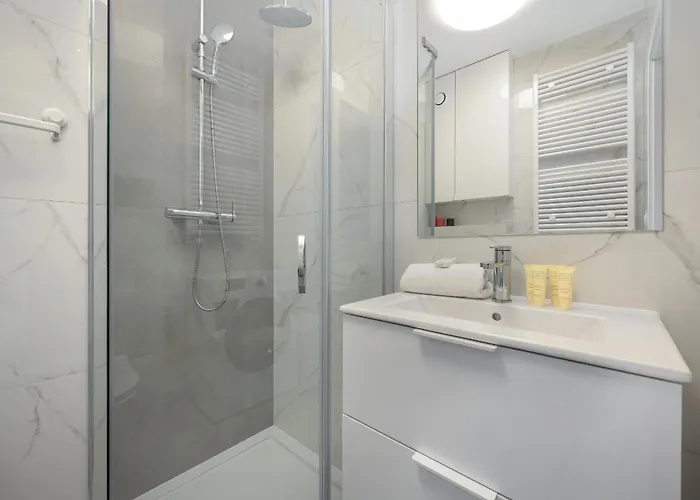 דירה Stylowy W Odcieniach Bezu Balkon & Parking By Renters *