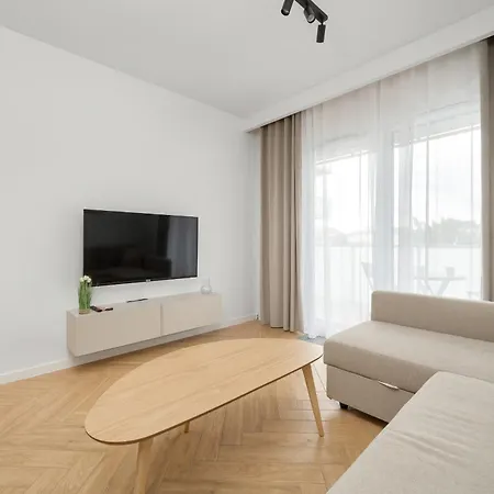 Stylowy W Odcieniach Bezu Balkon & Parking By Renters Apartment *